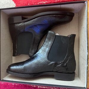 New Italian leather black croc print boots